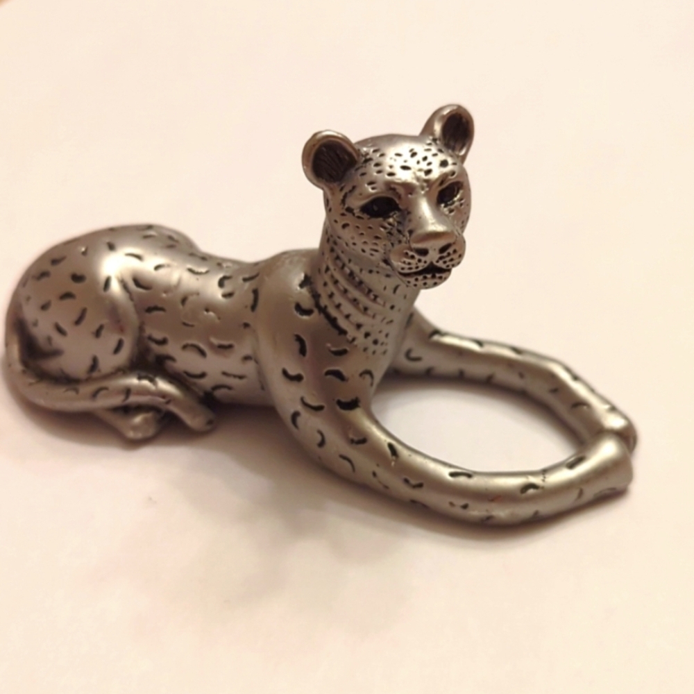 L'objet Leopard Figurine